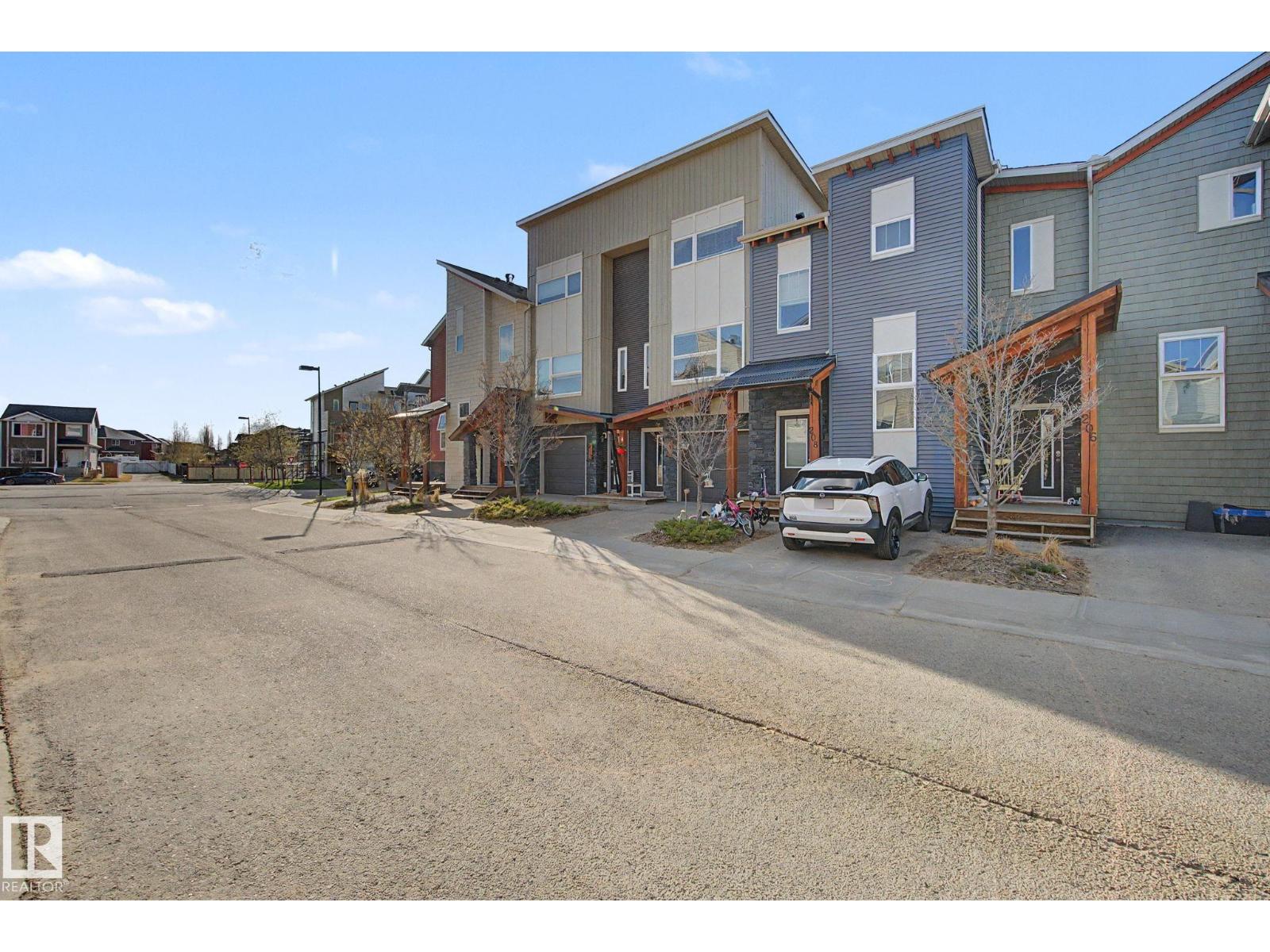 #210 401 SOUTHFORK DR - 3