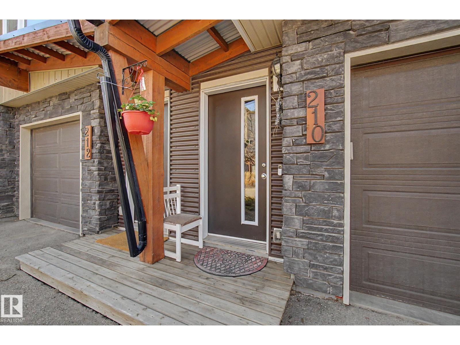 #210 401 SOUTHFORK DR - 4
