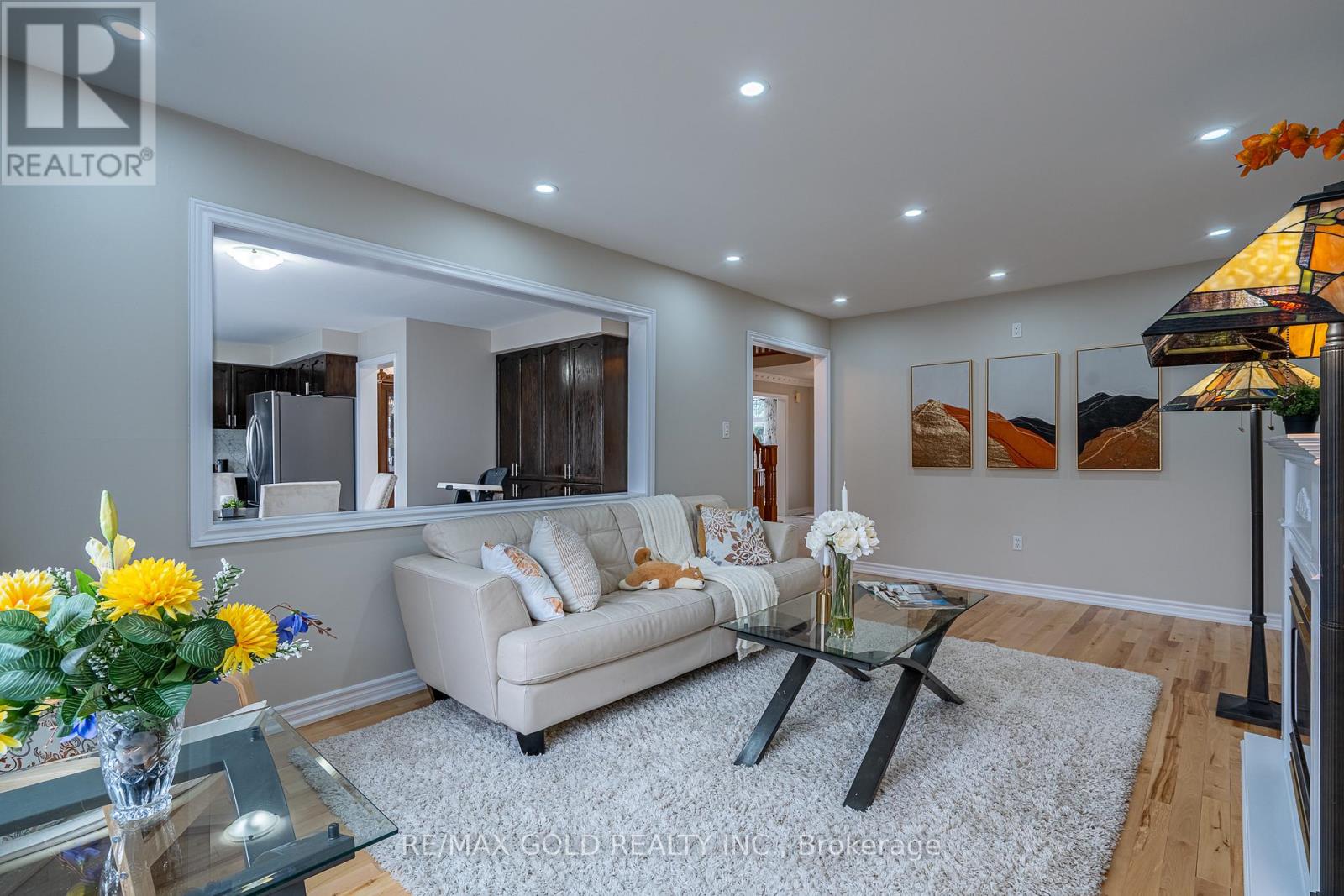 1 SPRUCELANDS AVENUE - 15