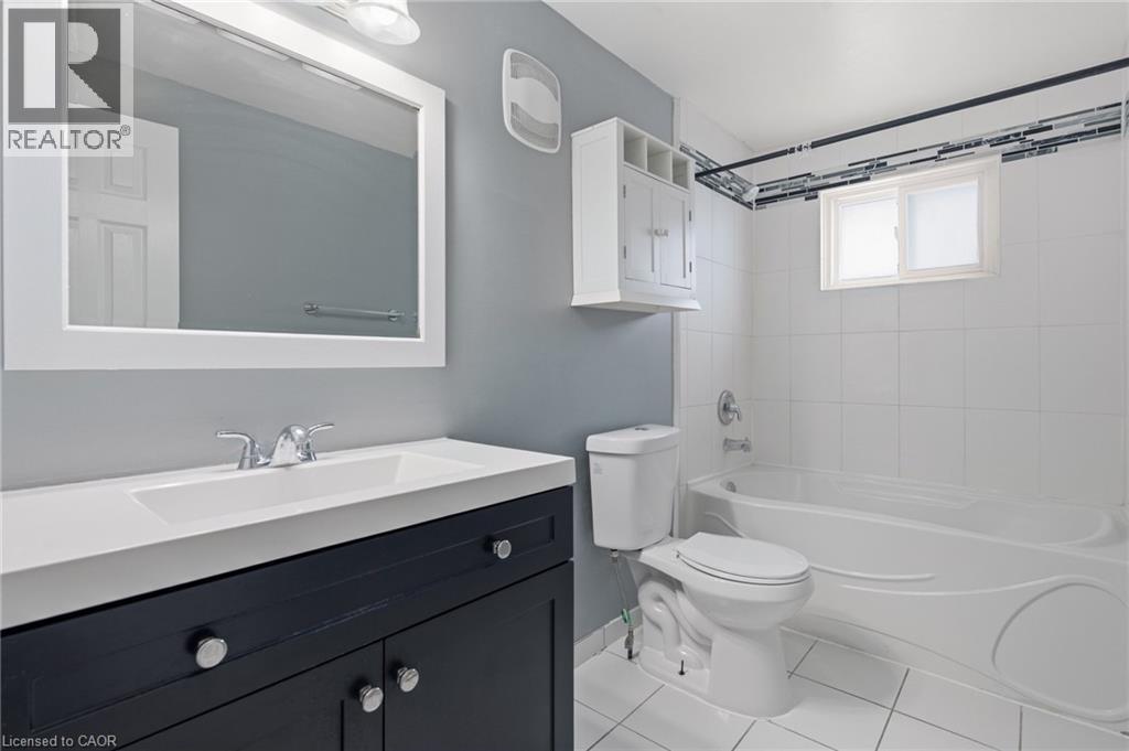 519 PINETREE Crescent - 18
