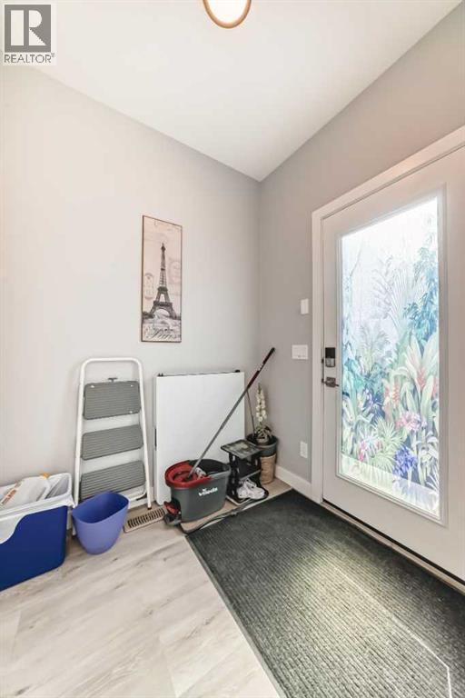 15053 37 Street SW - 11