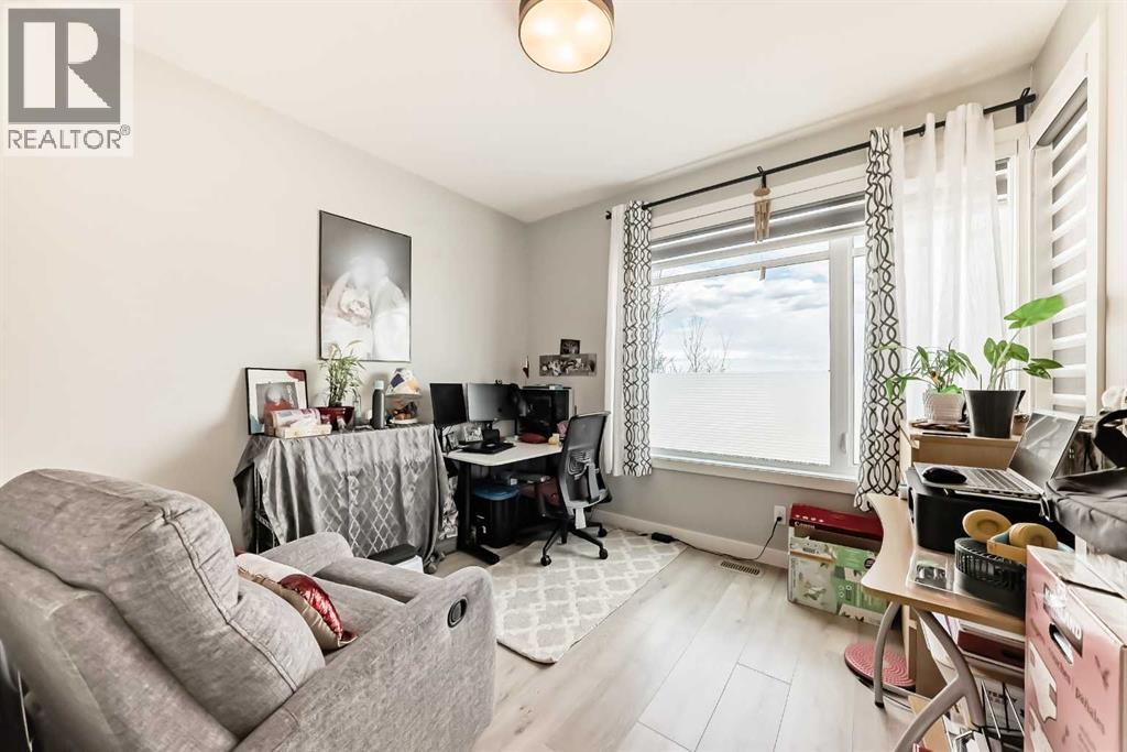 15053 37 Street SW - 14