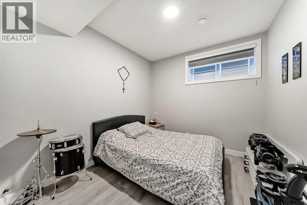 15053 37 Street SW - 37