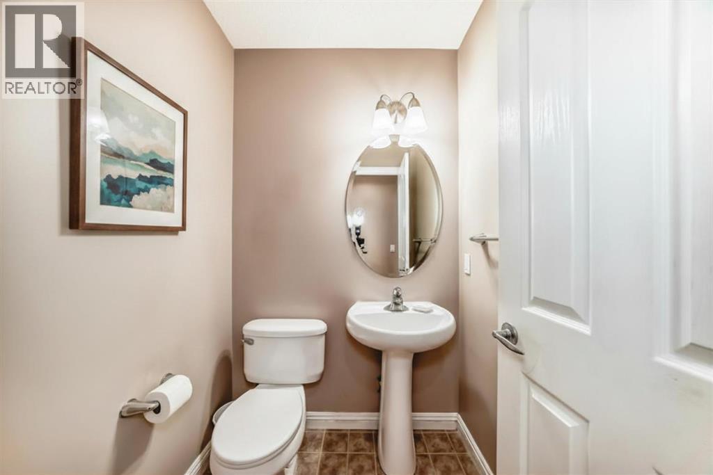 264 Everwillow Green SW - 19
