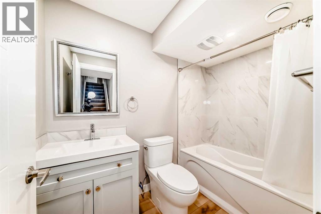 264 Everwillow Green SW - 34