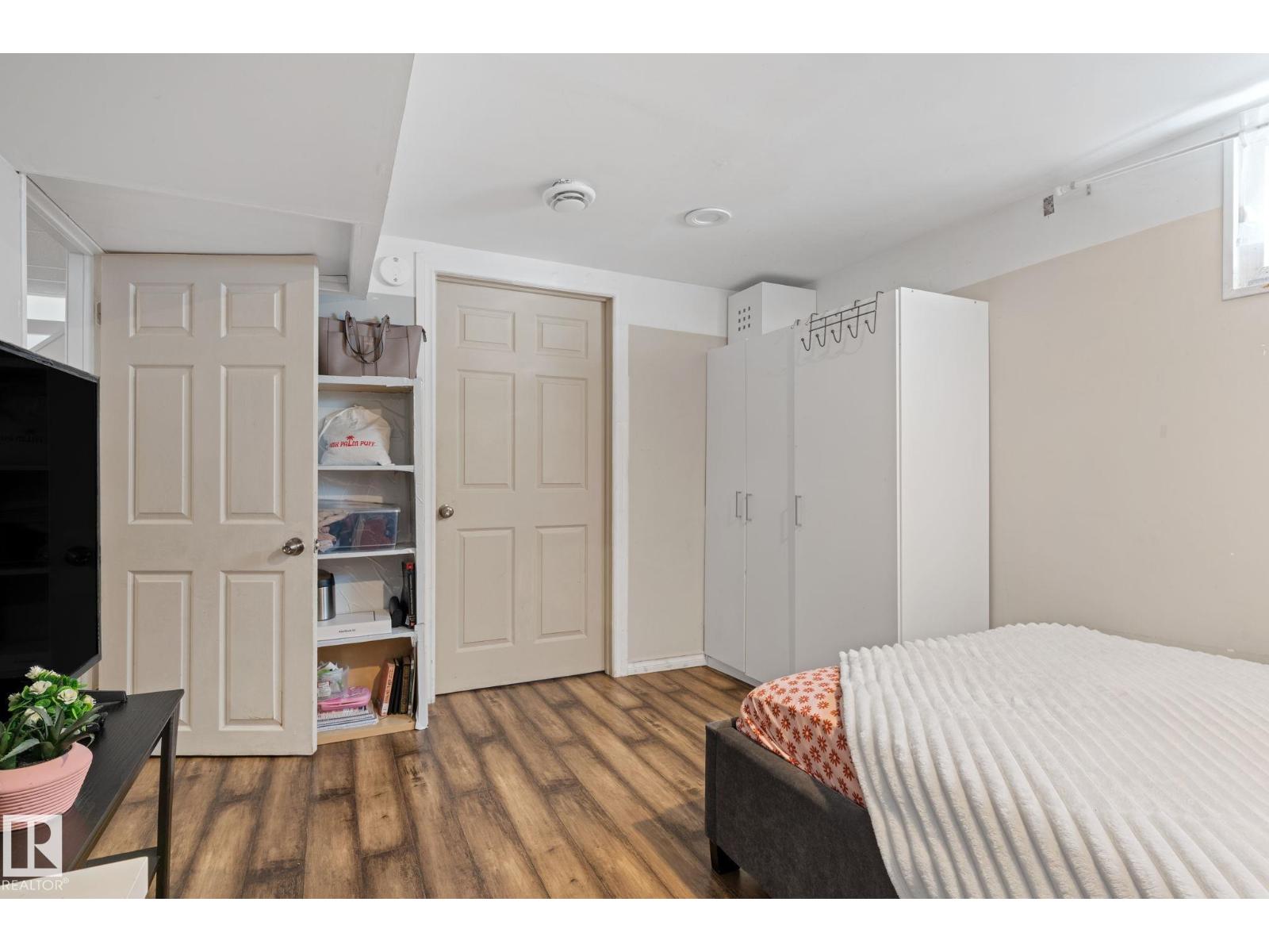 13330 89 ST NW, Edmonton