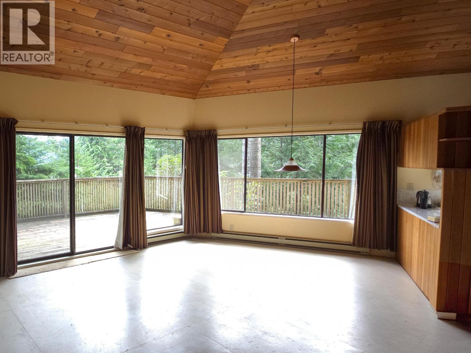 427 COLLINGWOOD ROAD, Keats Island