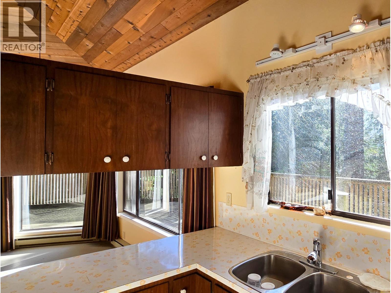427 COLLINGWOOD ROAD, Keats Island