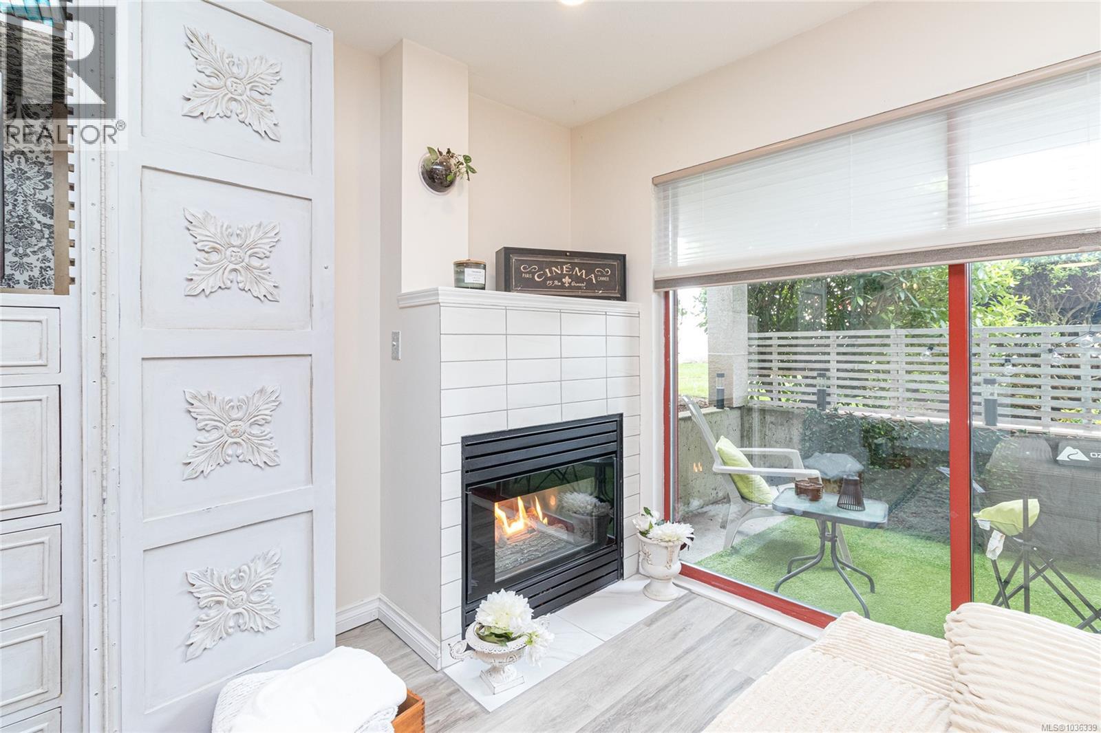 #107 873 Esquimalt Rd - 9