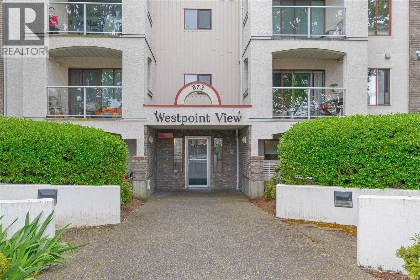 #107 873 Esquimalt Rd - 4