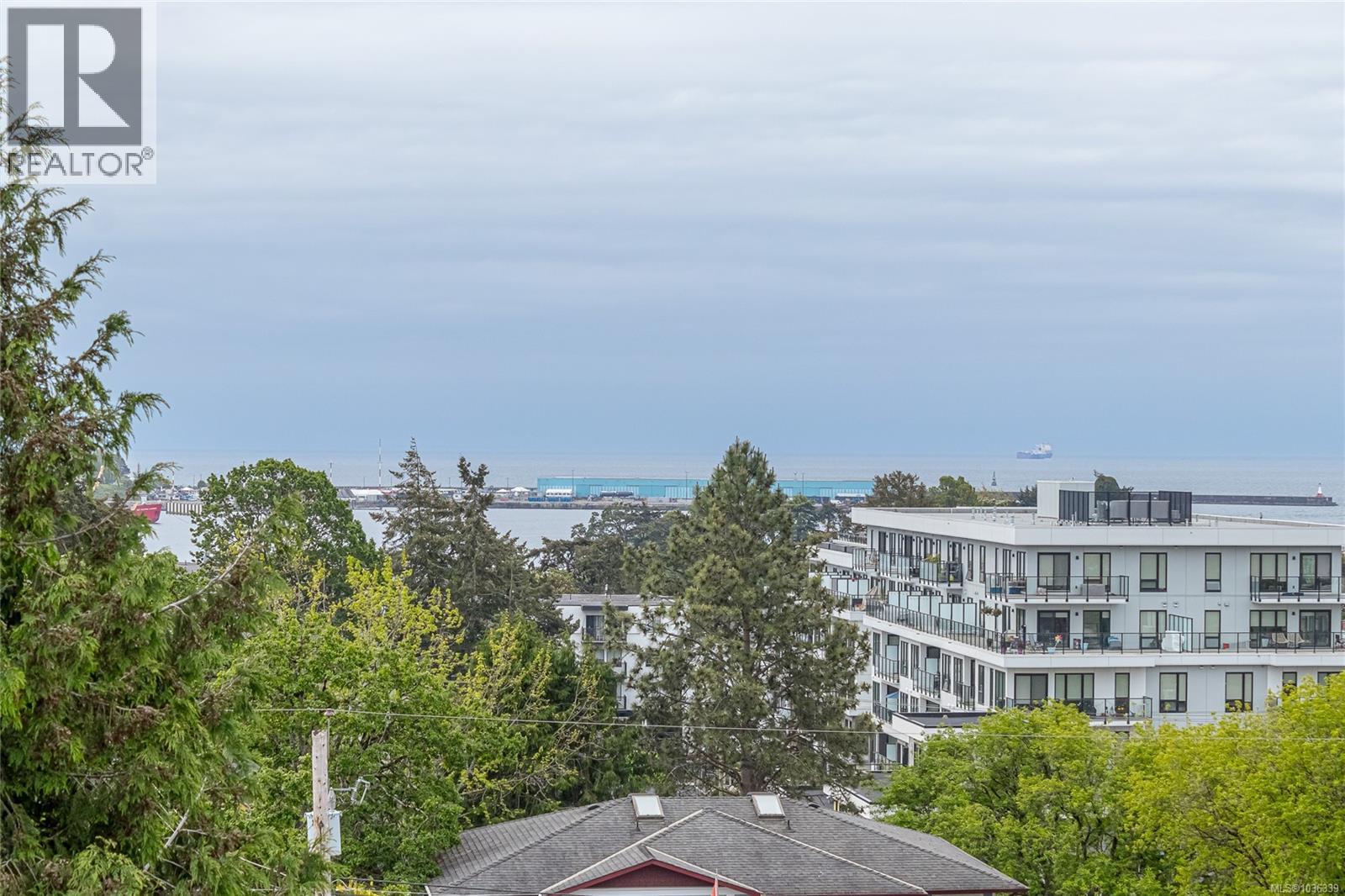 #107 873 Esquimalt Rd - 29