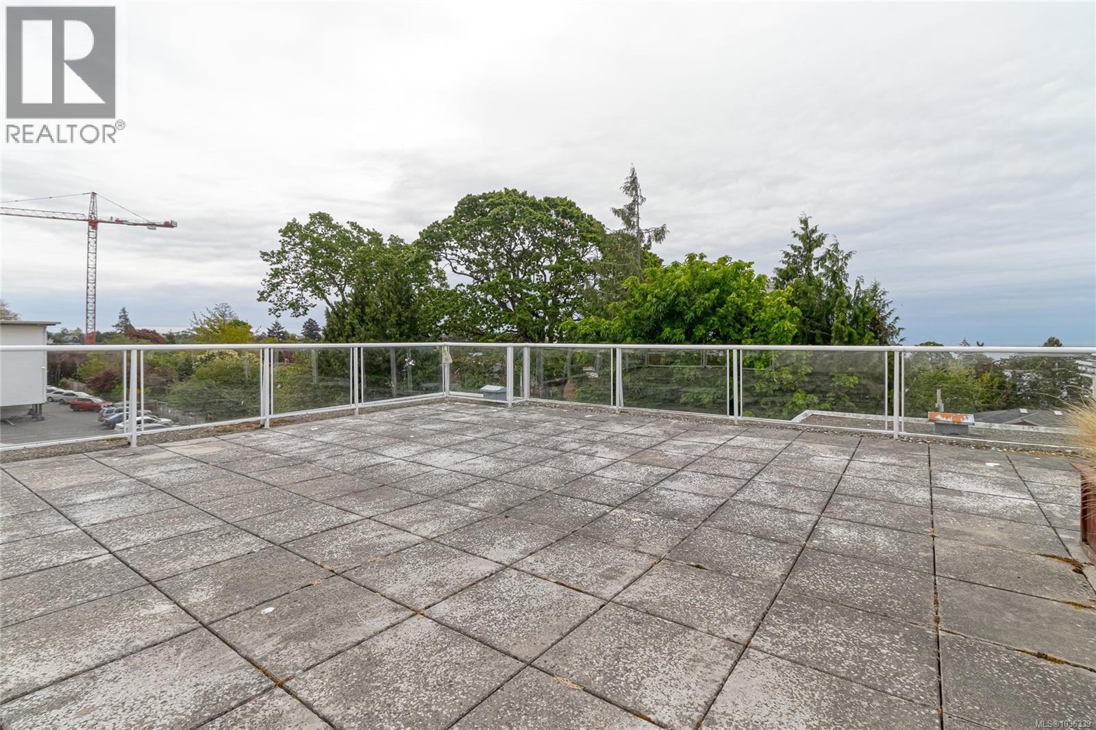 #107 873 Esquimalt Rd - 28