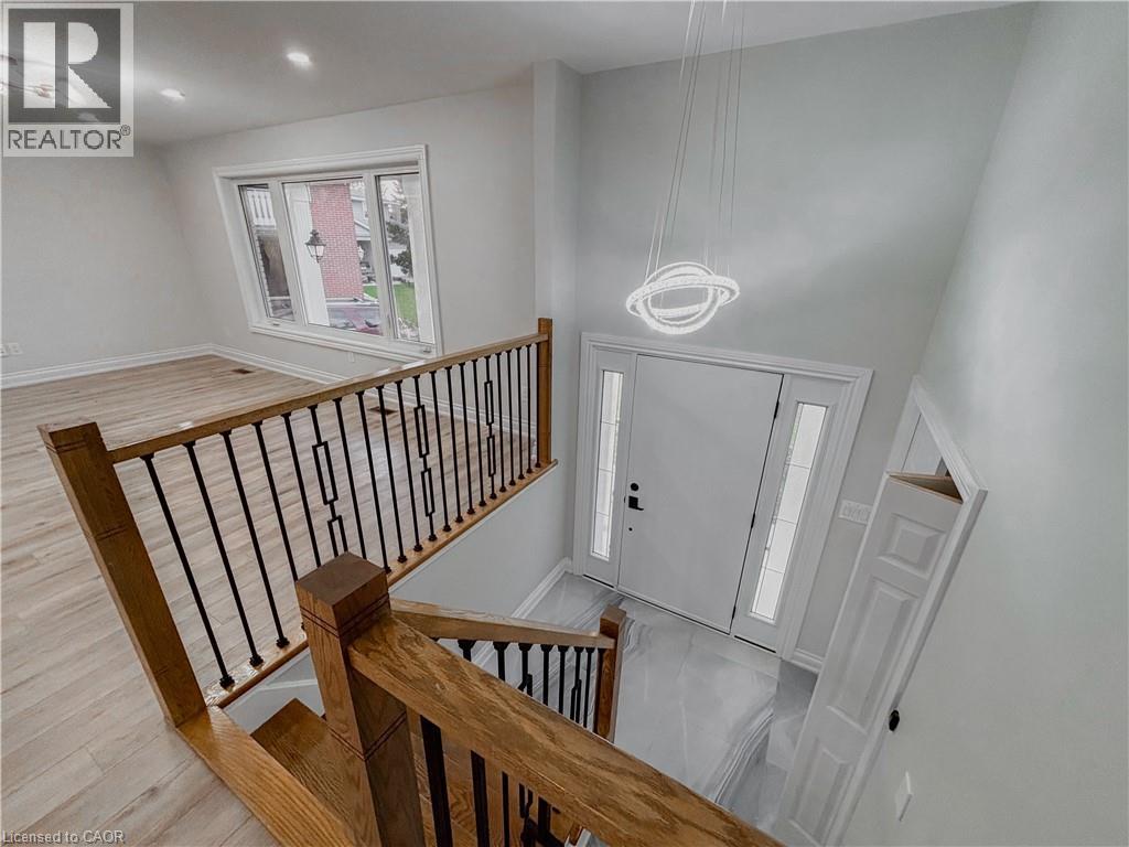 15 WESTCHESTER Place Unit# UPPER, Kitchener, Ontario, N2B3M6 — Photo 16