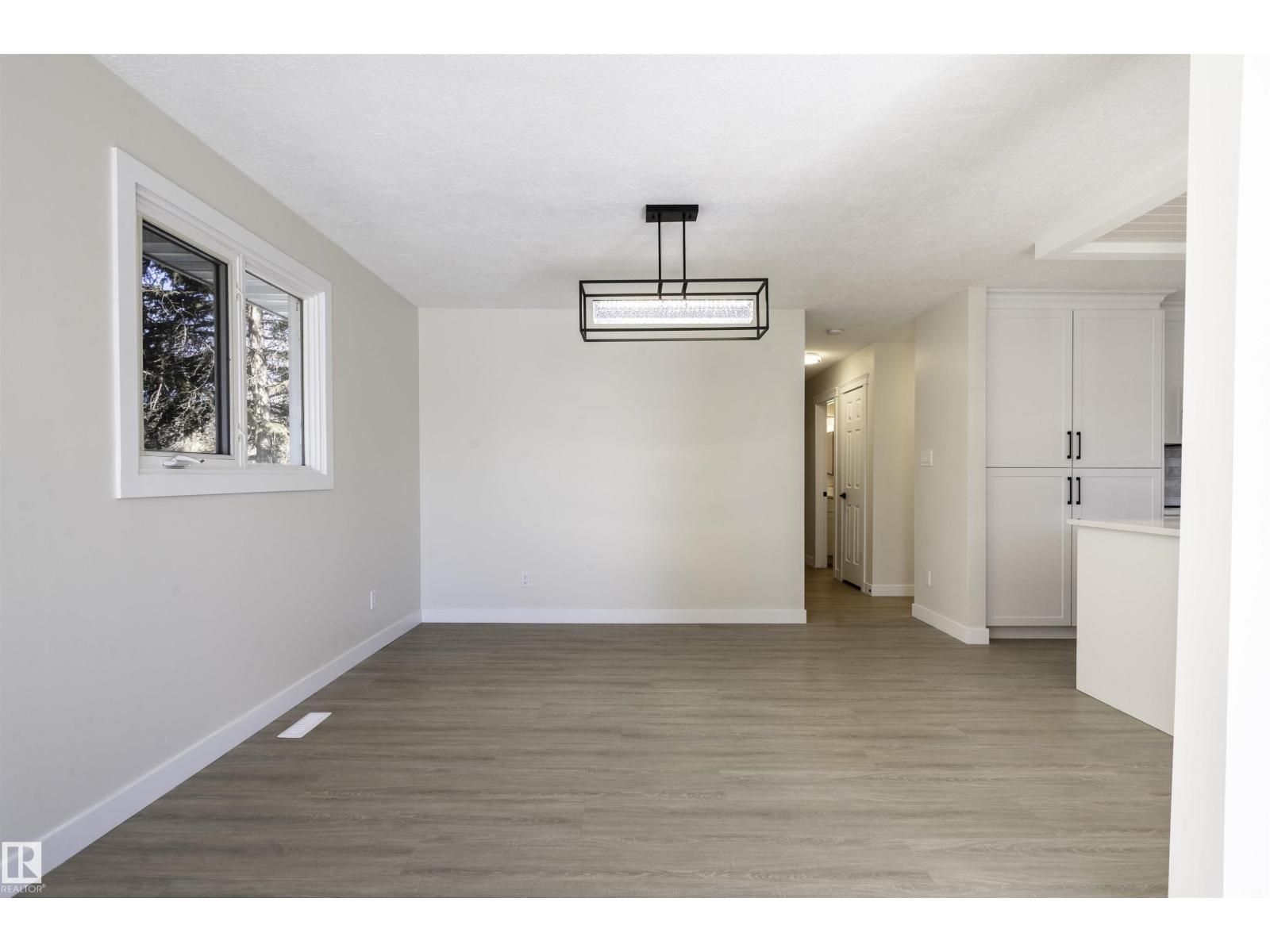 5528 54 ST, Leduc