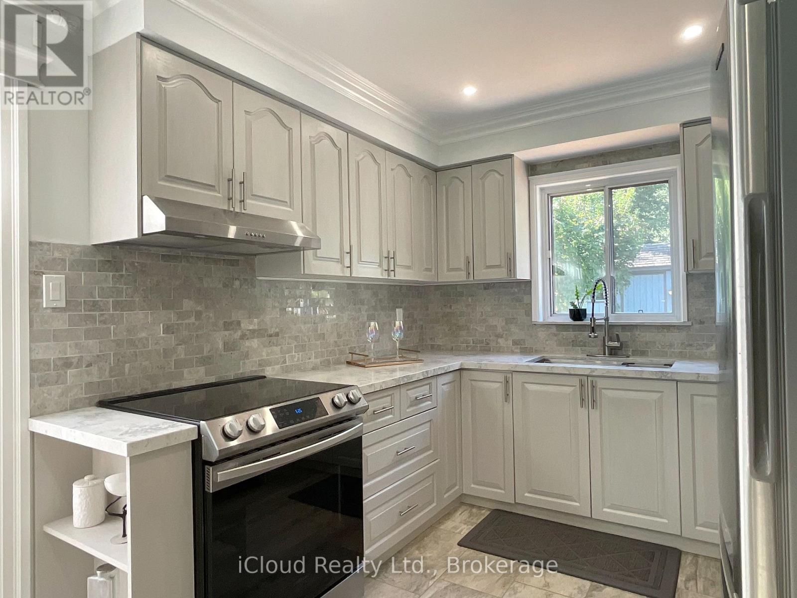 73 WRIGHT CRESCENT - 6