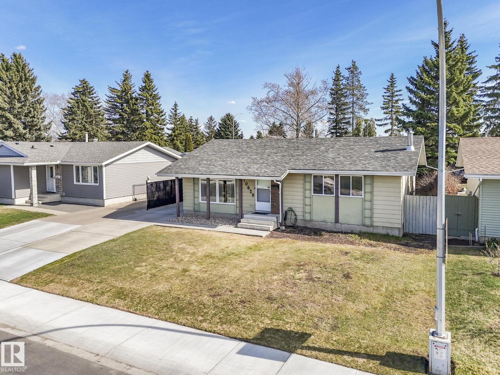 10629 167A AV NW, Edmonton