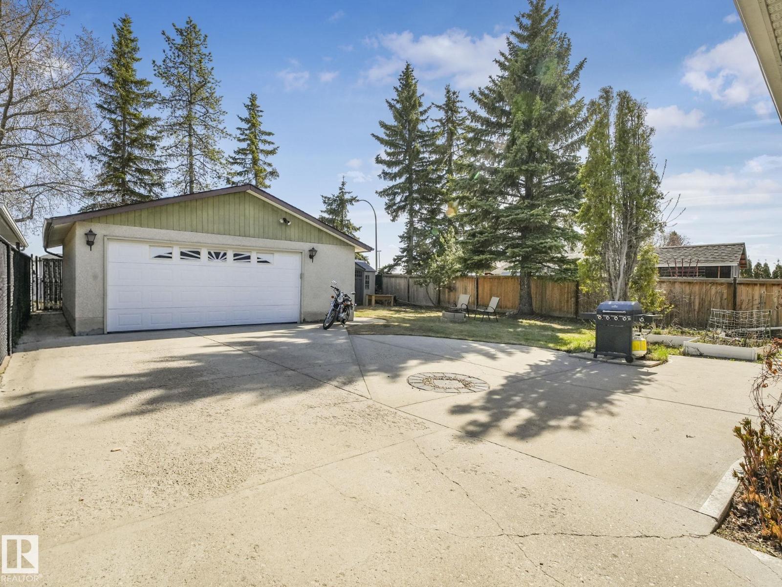 10629 167A AV NW, Edmonton