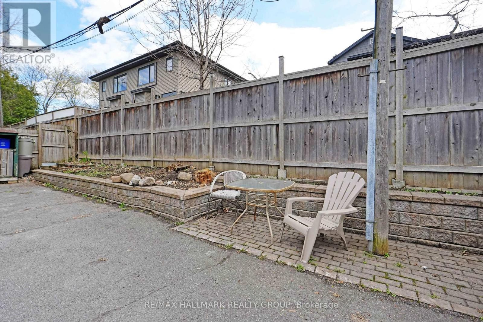 310 BYRON AVENUE - 33