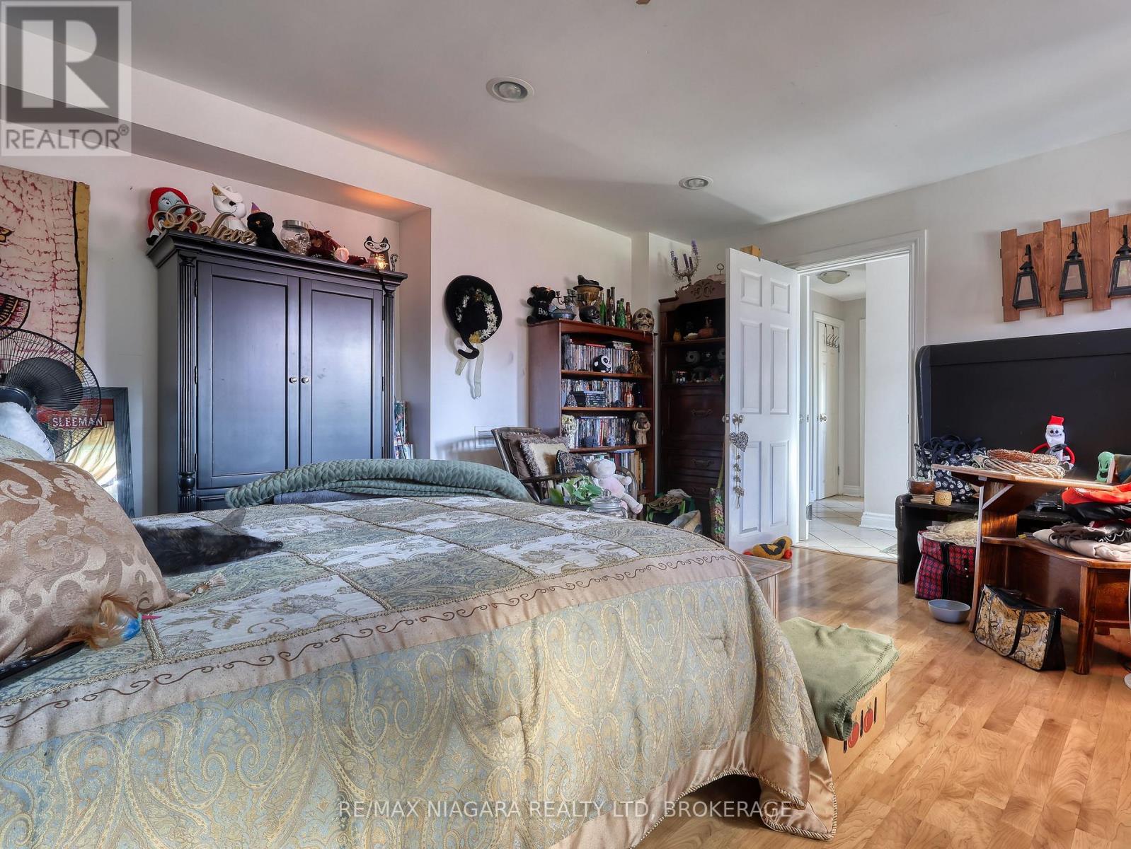 333 GRANTHAM AVENUE - 28