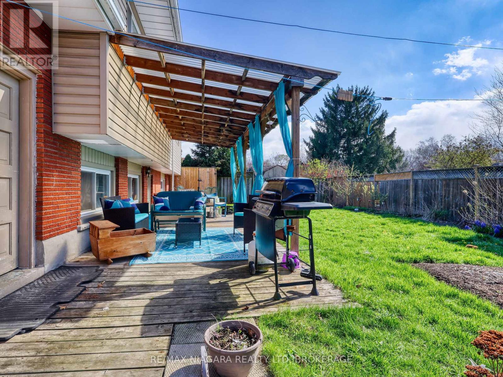 333 GRANTHAM AVENUE - 39