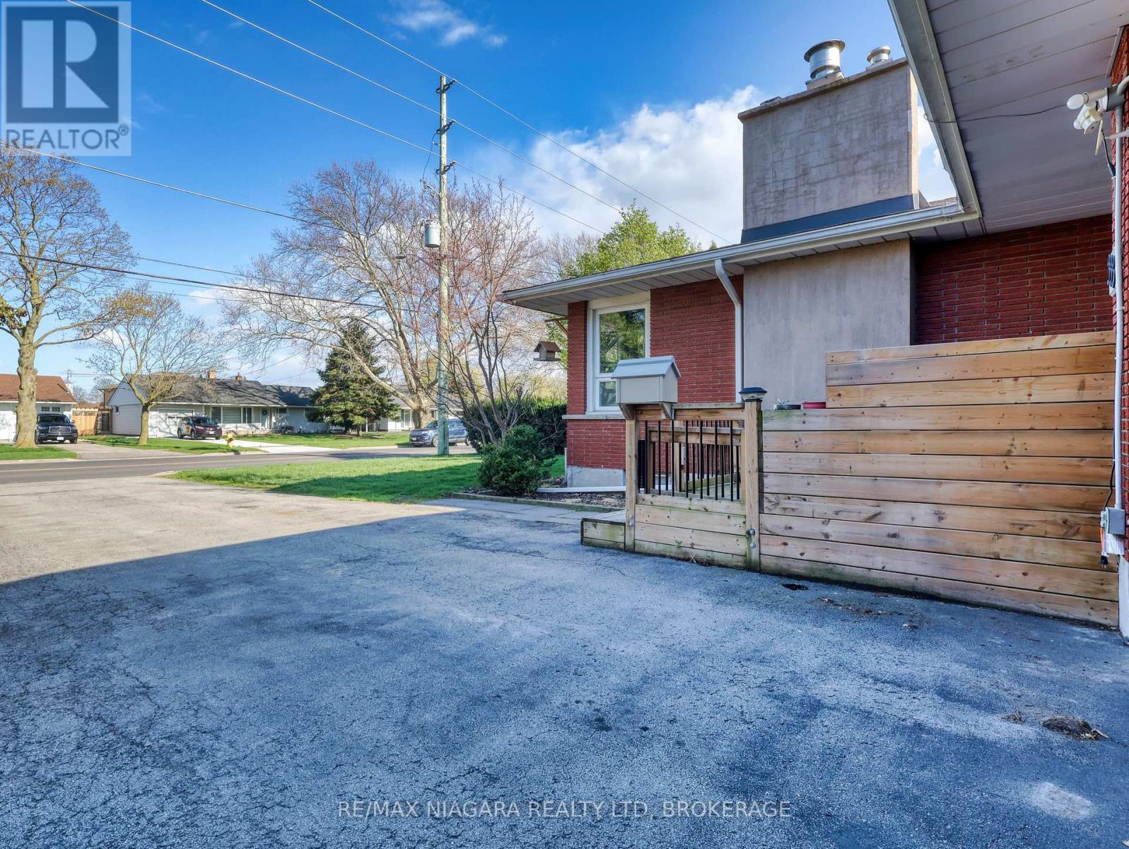 333 GRANTHAM AVENUE - 4