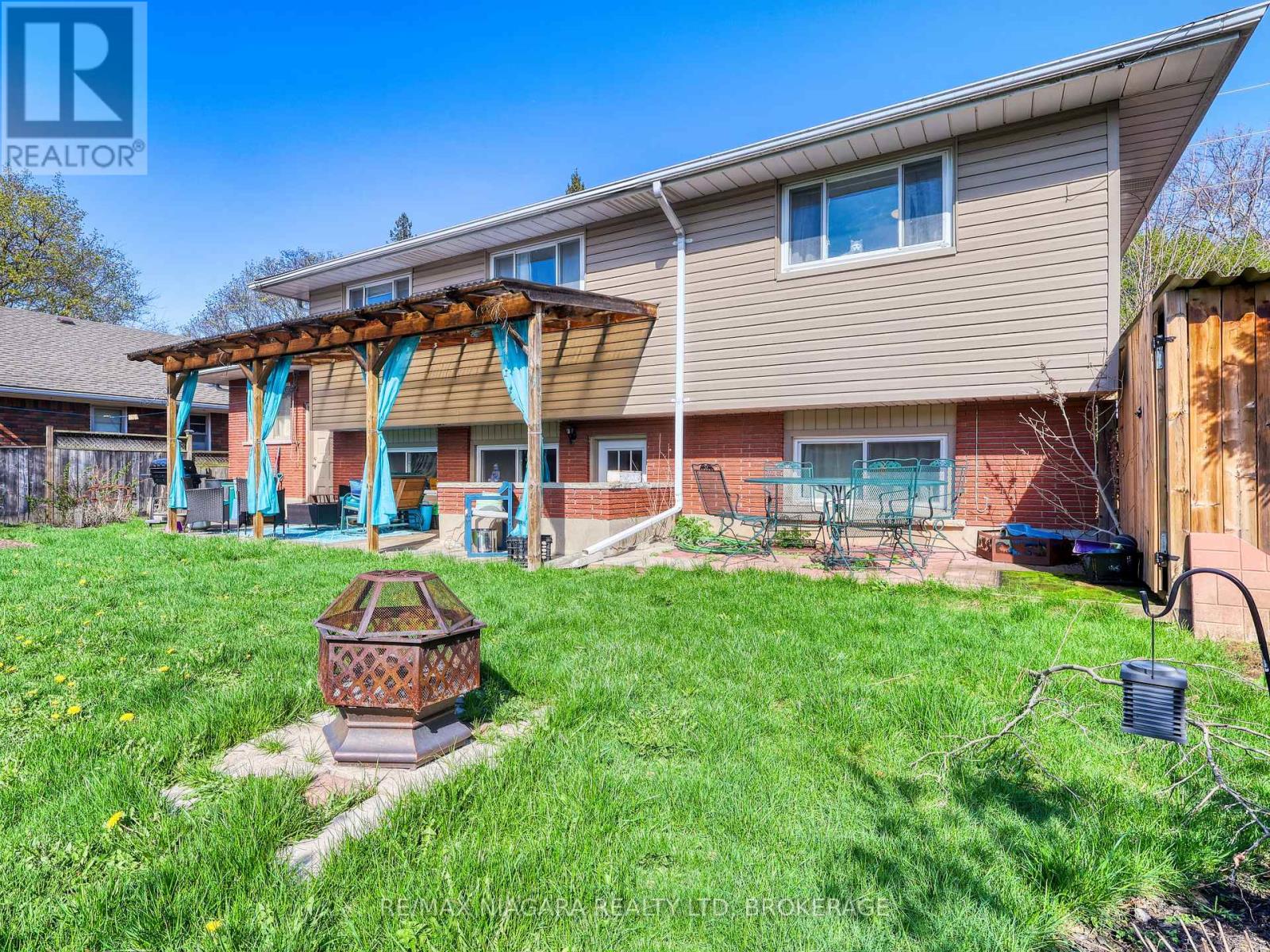 333 GRANTHAM AVENUE - 40