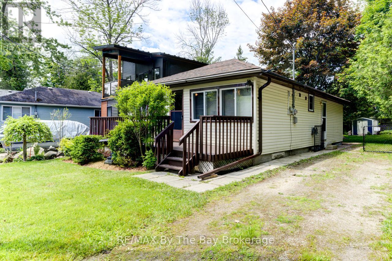50 BALSAM STREET - 3