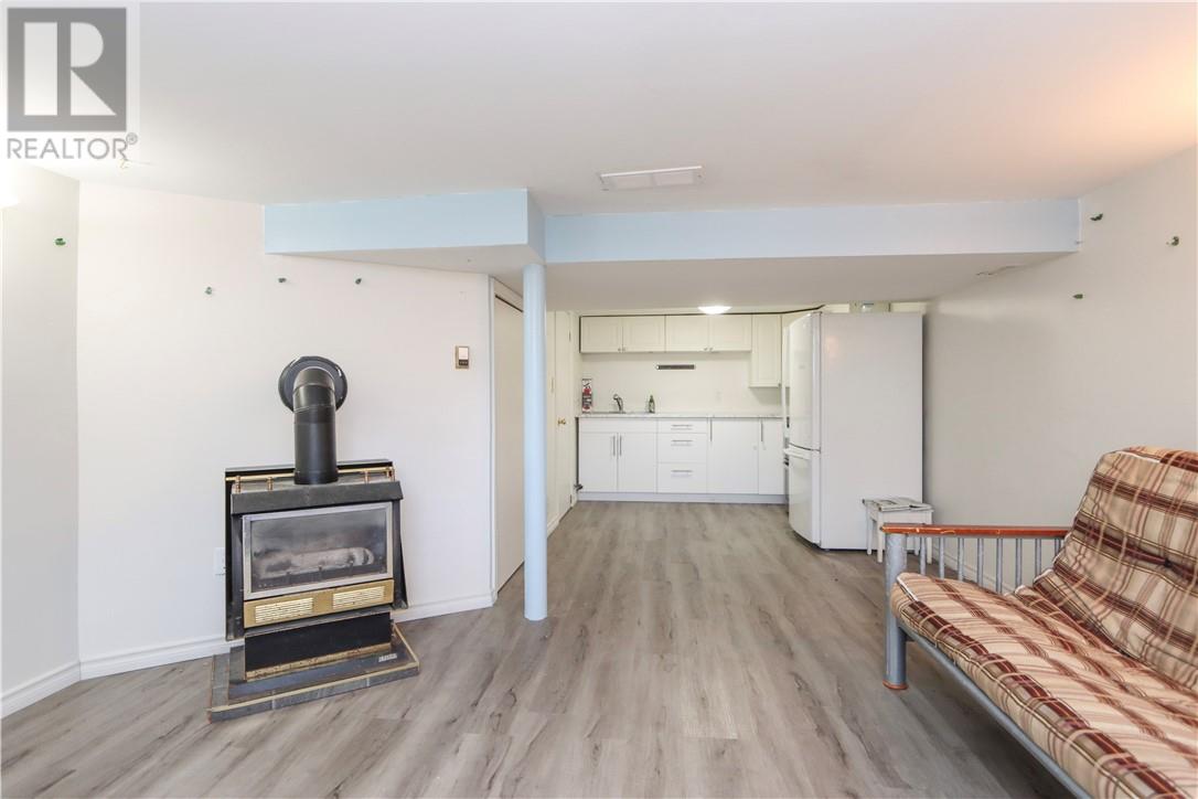 476 Huron Street - 20