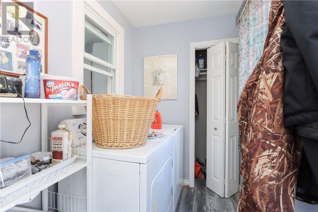 476 Huron Street - 15