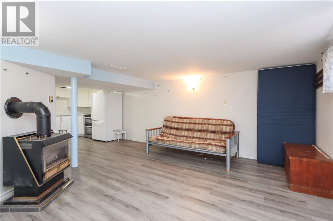 476 Huron Street - 18
