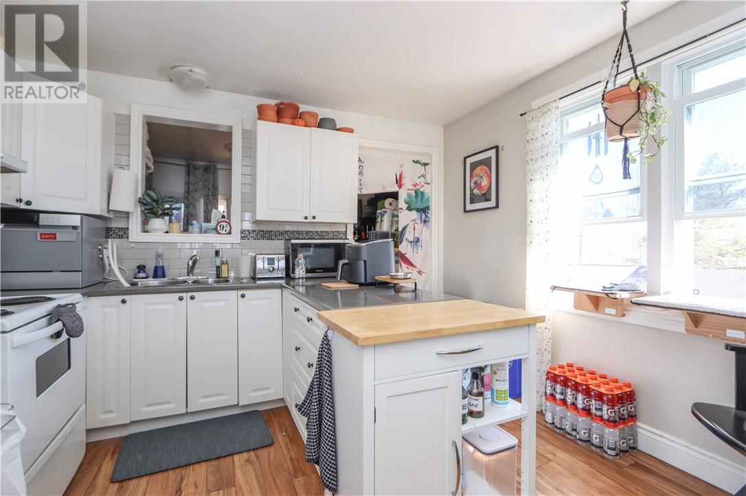 476 Huron Street - 2