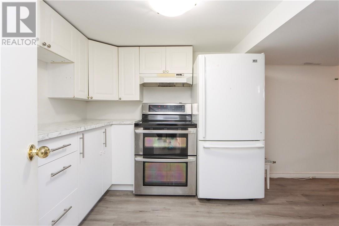 476 Huron Street - 22