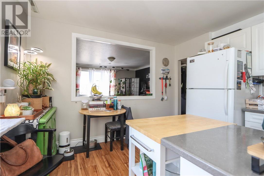 476 Huron Street - 6