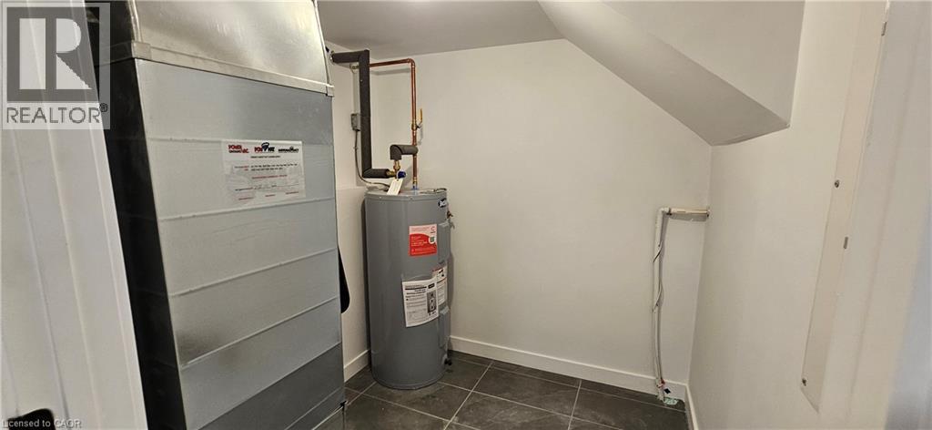 31 MILL Street Unit# 1, Kitchener, Ontario, N2G0G6 — Photo 10