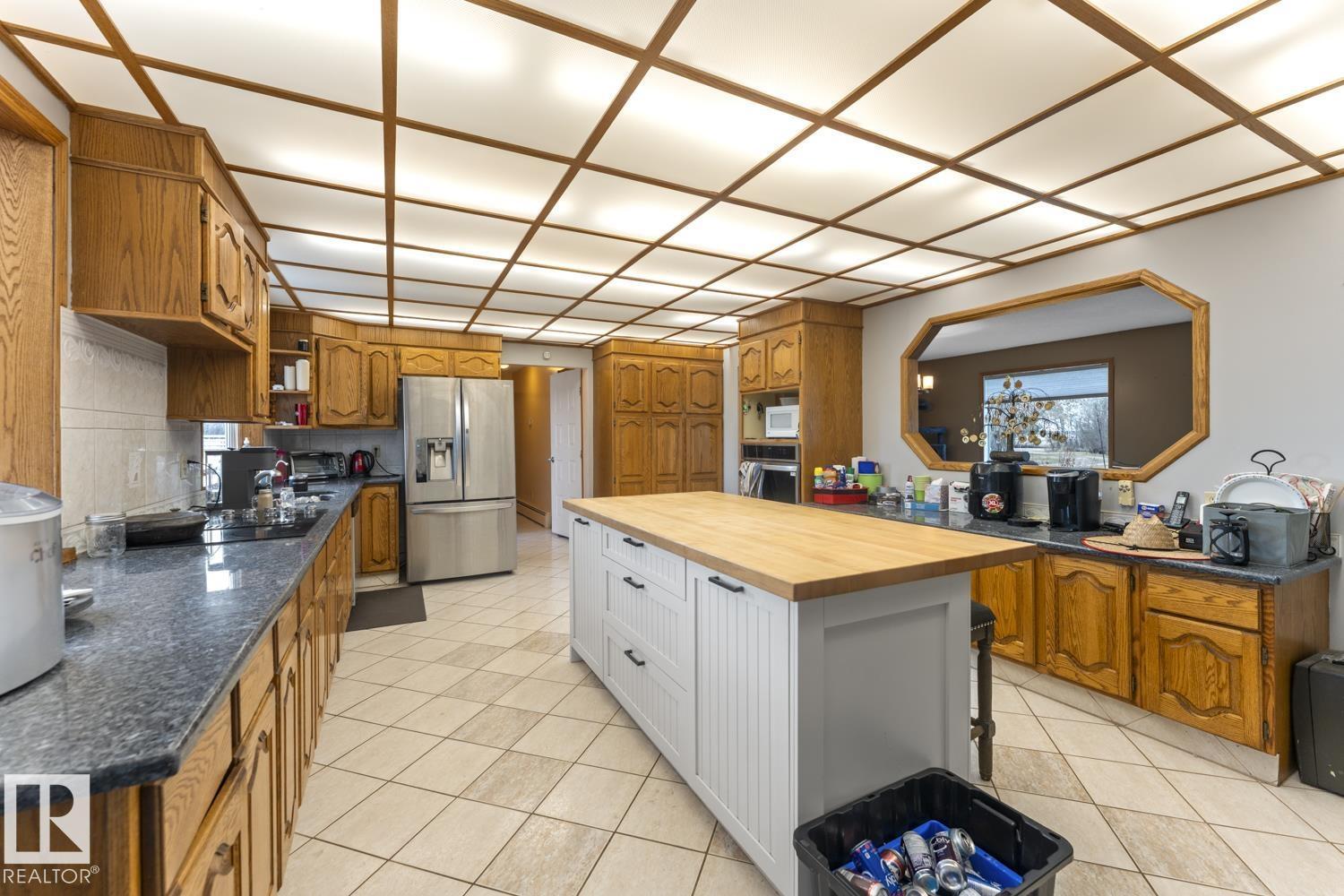 42119 TWP RD 612 - 9