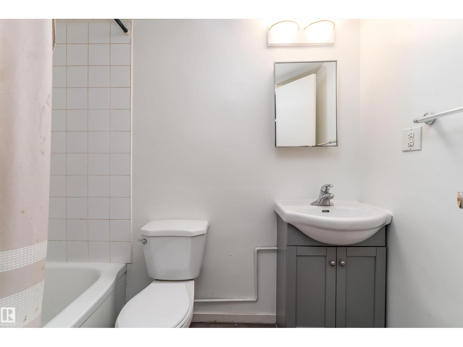 12770 117 ST NW, Edmonton