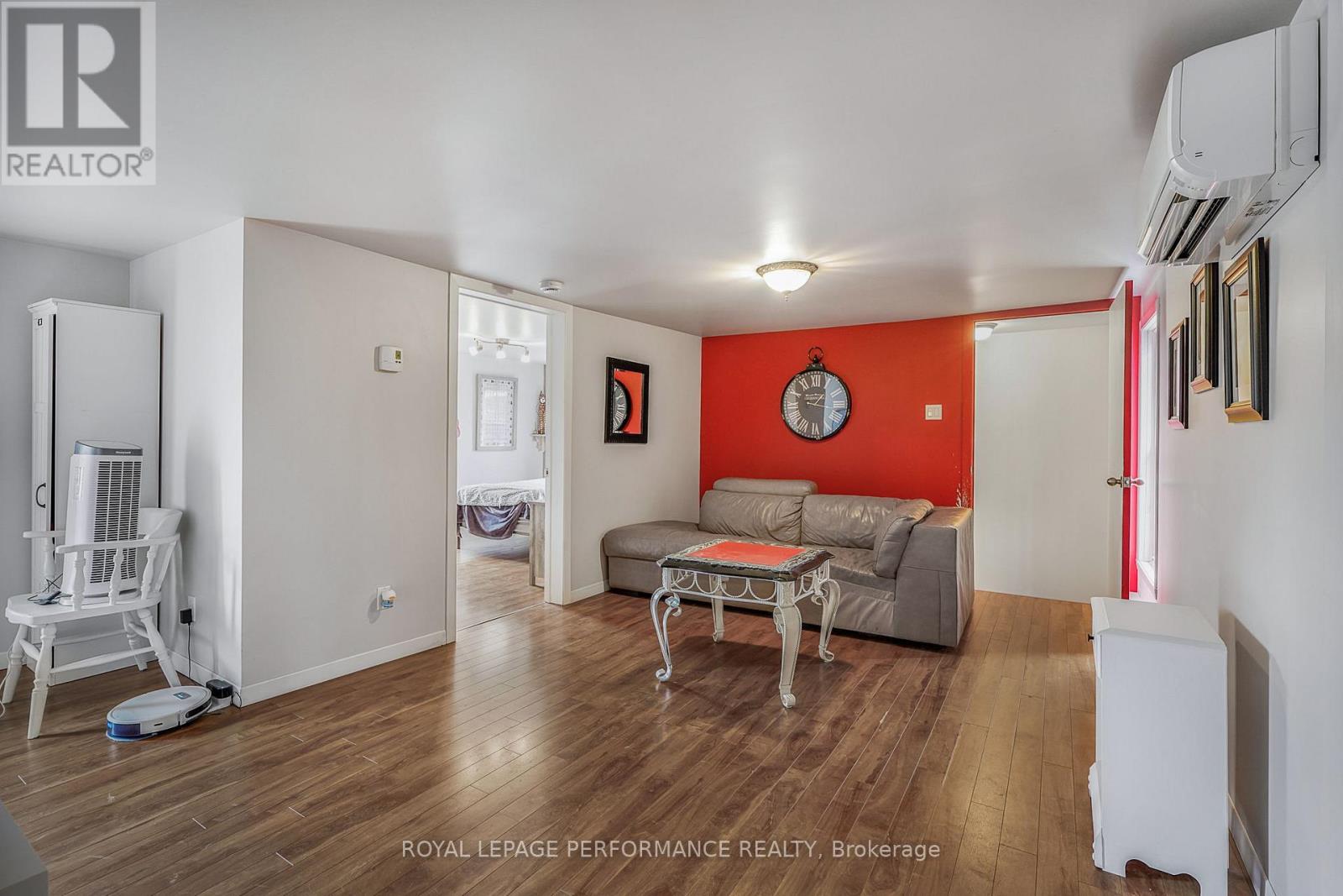 314 LAURIER STREET - 14