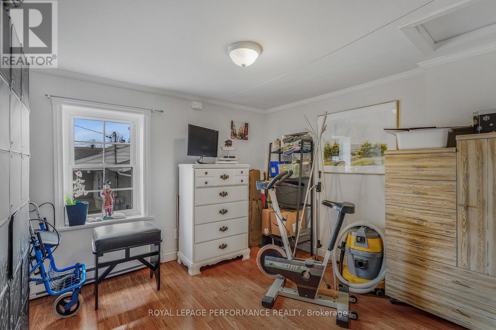 314 LAURIER STREET - 16