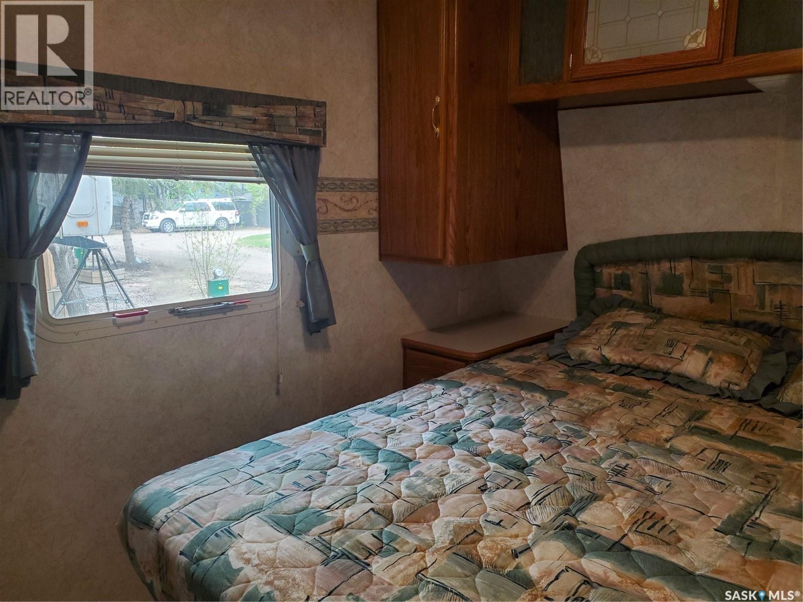 RV R # 18 Poplar Beach Resort — photo 10