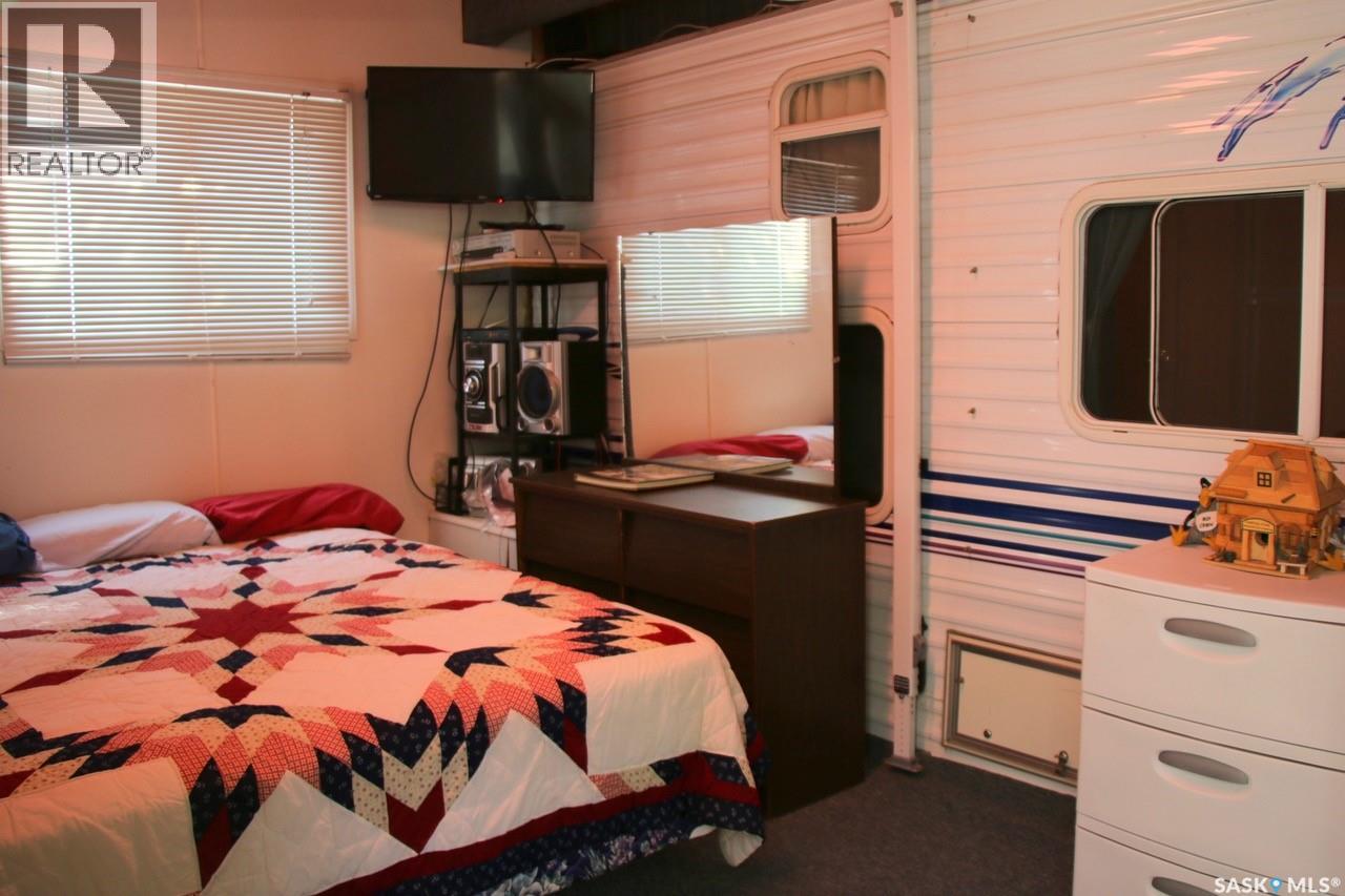 RV R # 18 Poplar Beach Resort