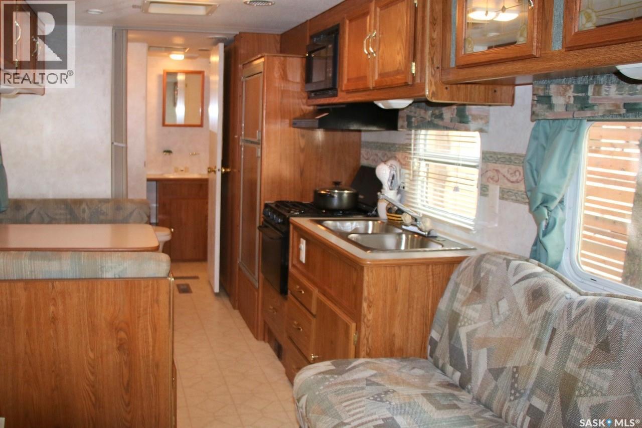 RV R # 18 Poplar Beach Resort - photo 5