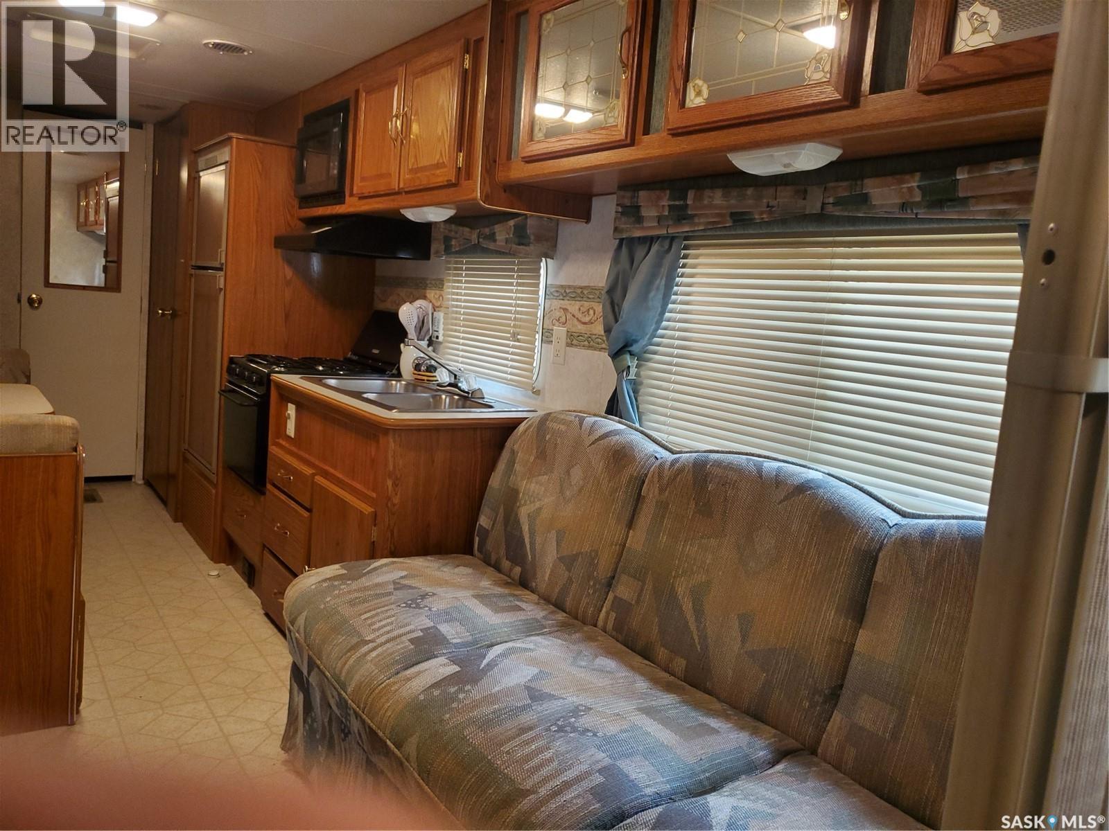 RV R # 18 Poplar Beach Resort — photo 7