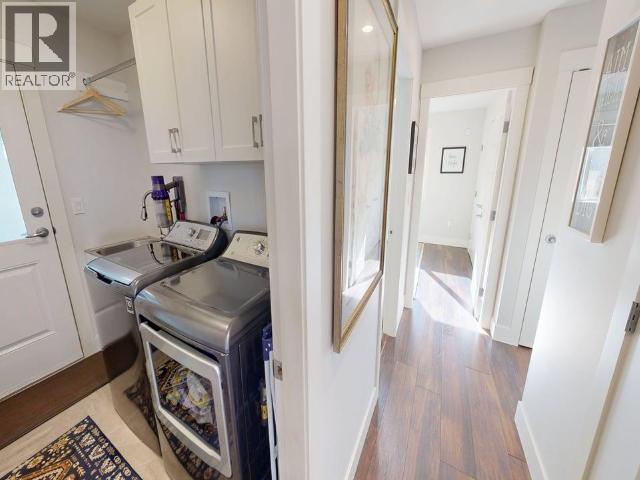 7367 GLACIER STREET, Powell River