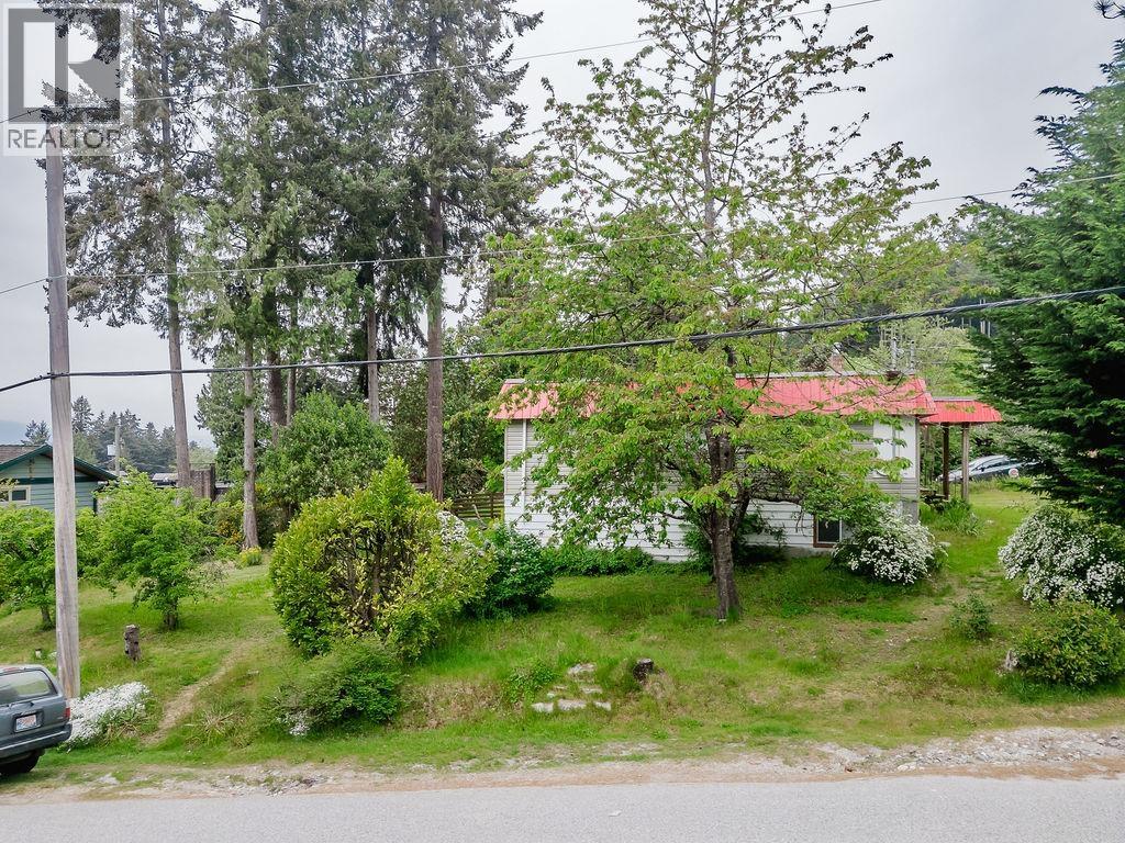 5197 RADCLIFFE ROAD, Sechelt
