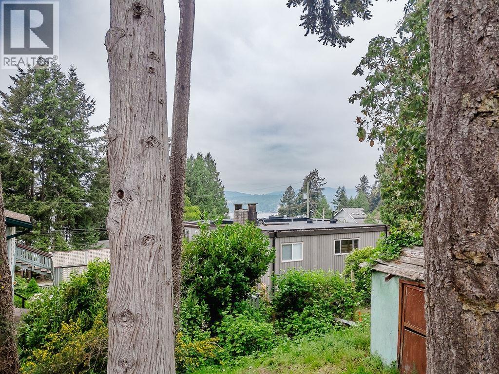 5197 RADCLIFFE ROAD, Sechelt