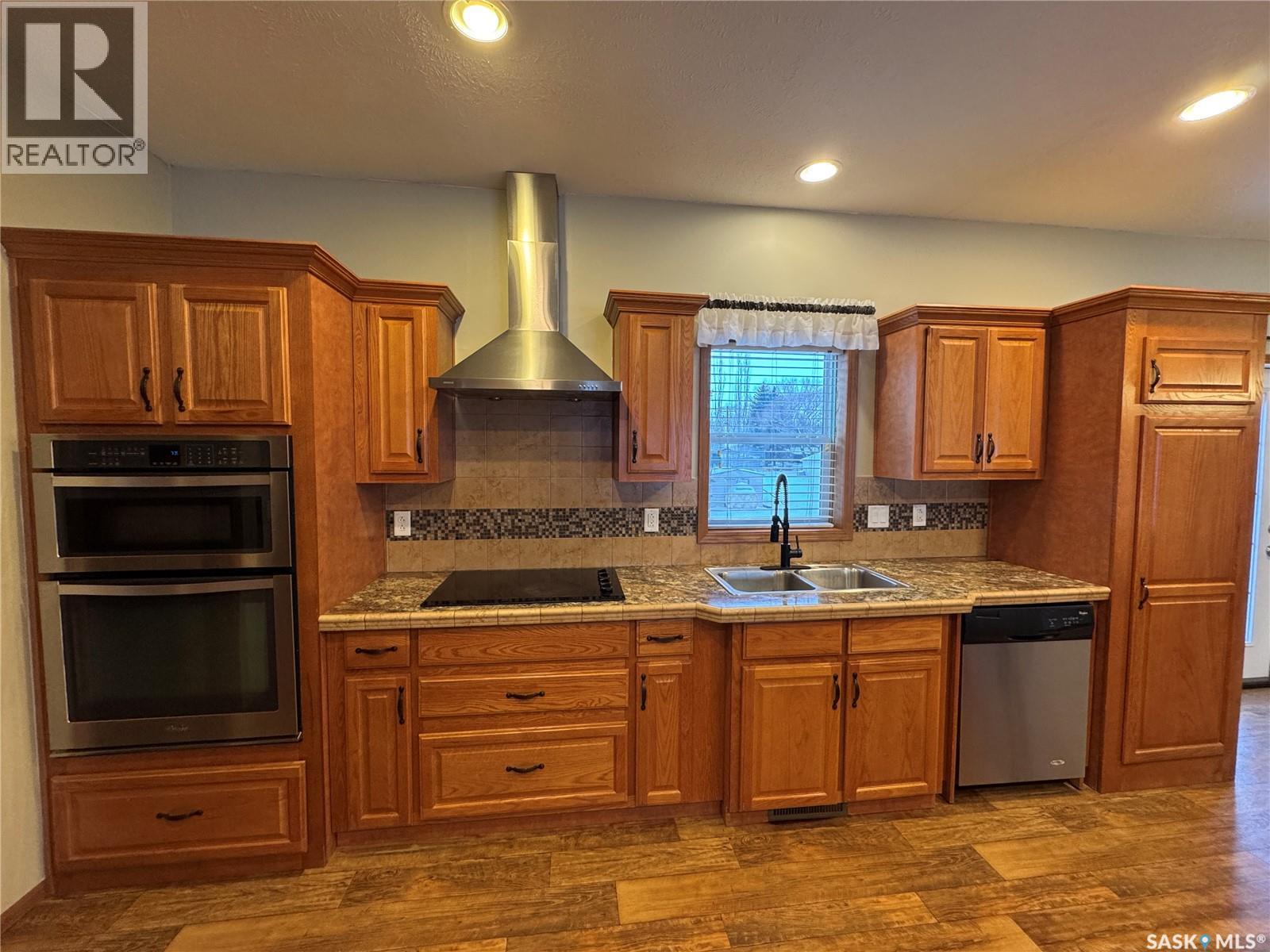 528 Duke STREET - 10