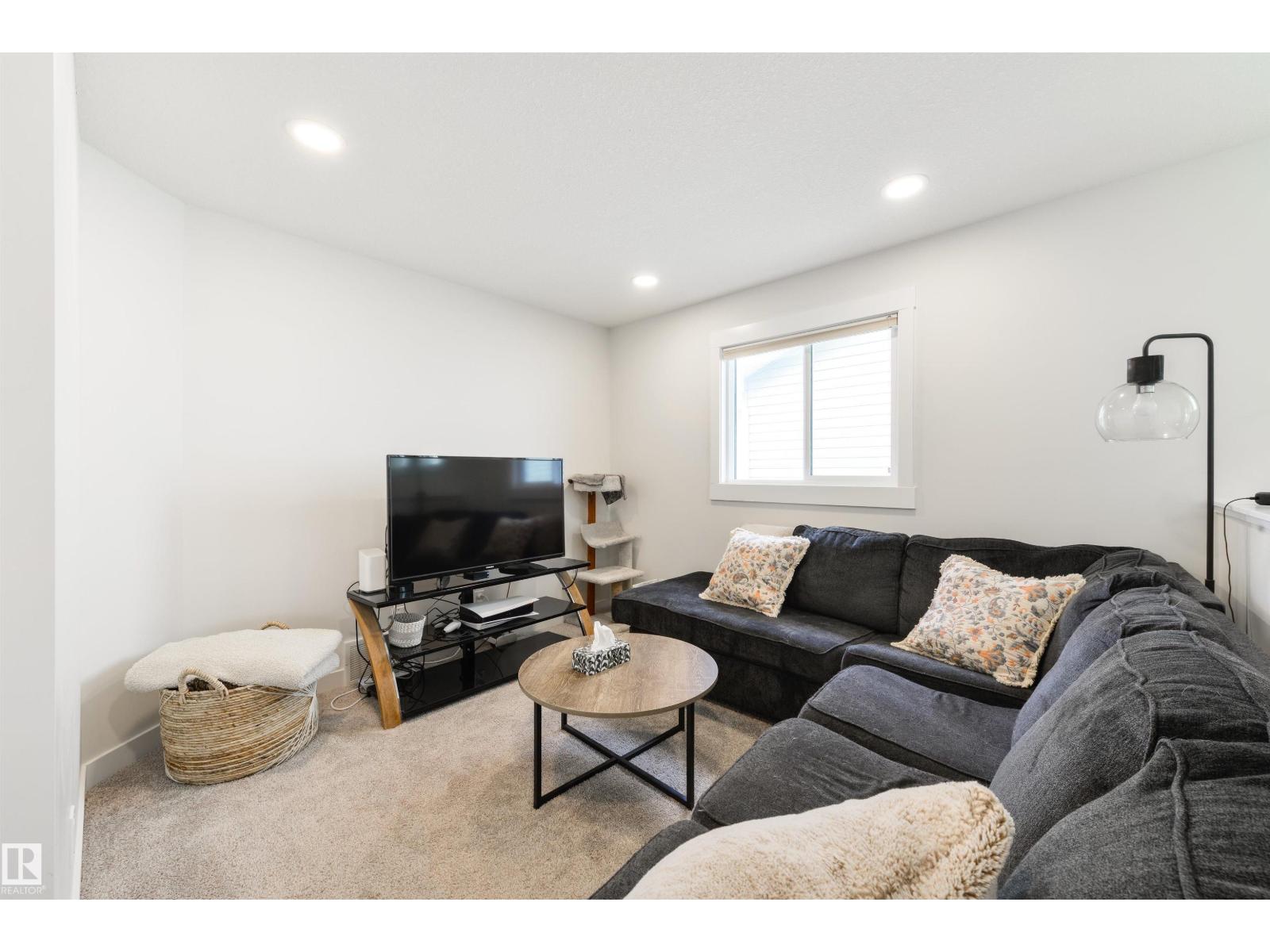 22632 96 AV NW, Edmonton