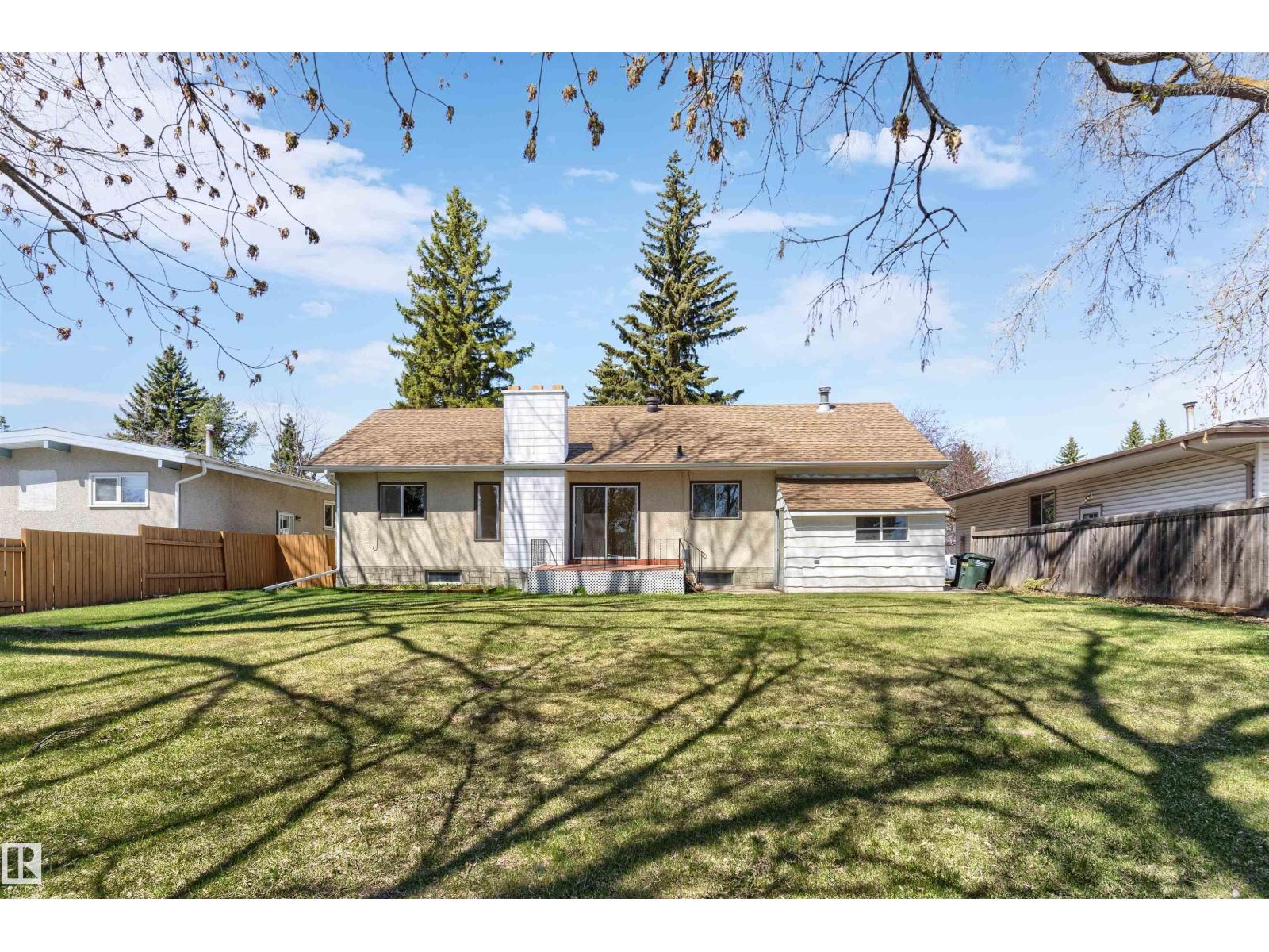 1953 GLENMORE AV, Sherwood Park