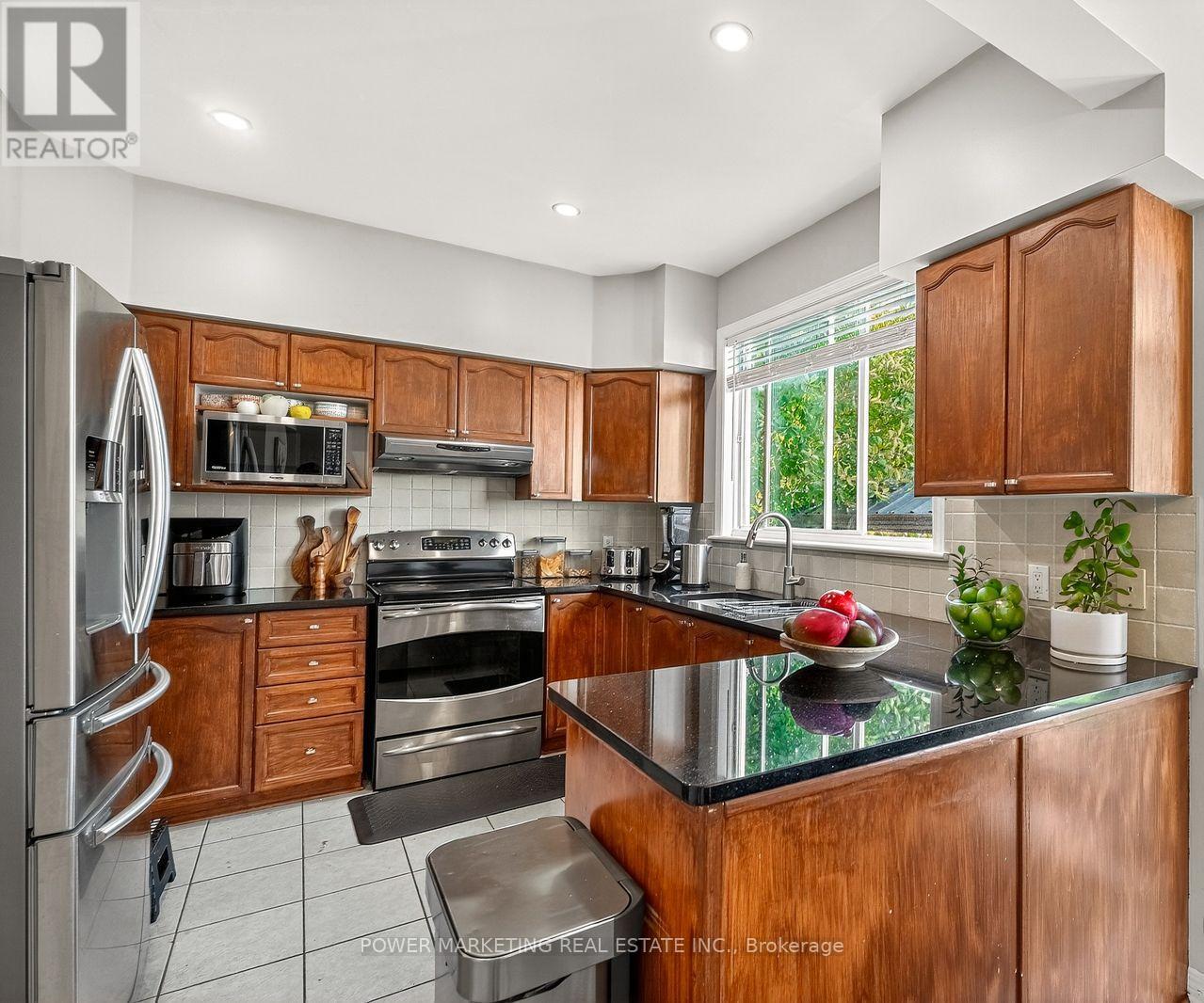 22 NEW DEIGHTON CRESCENT W - 17