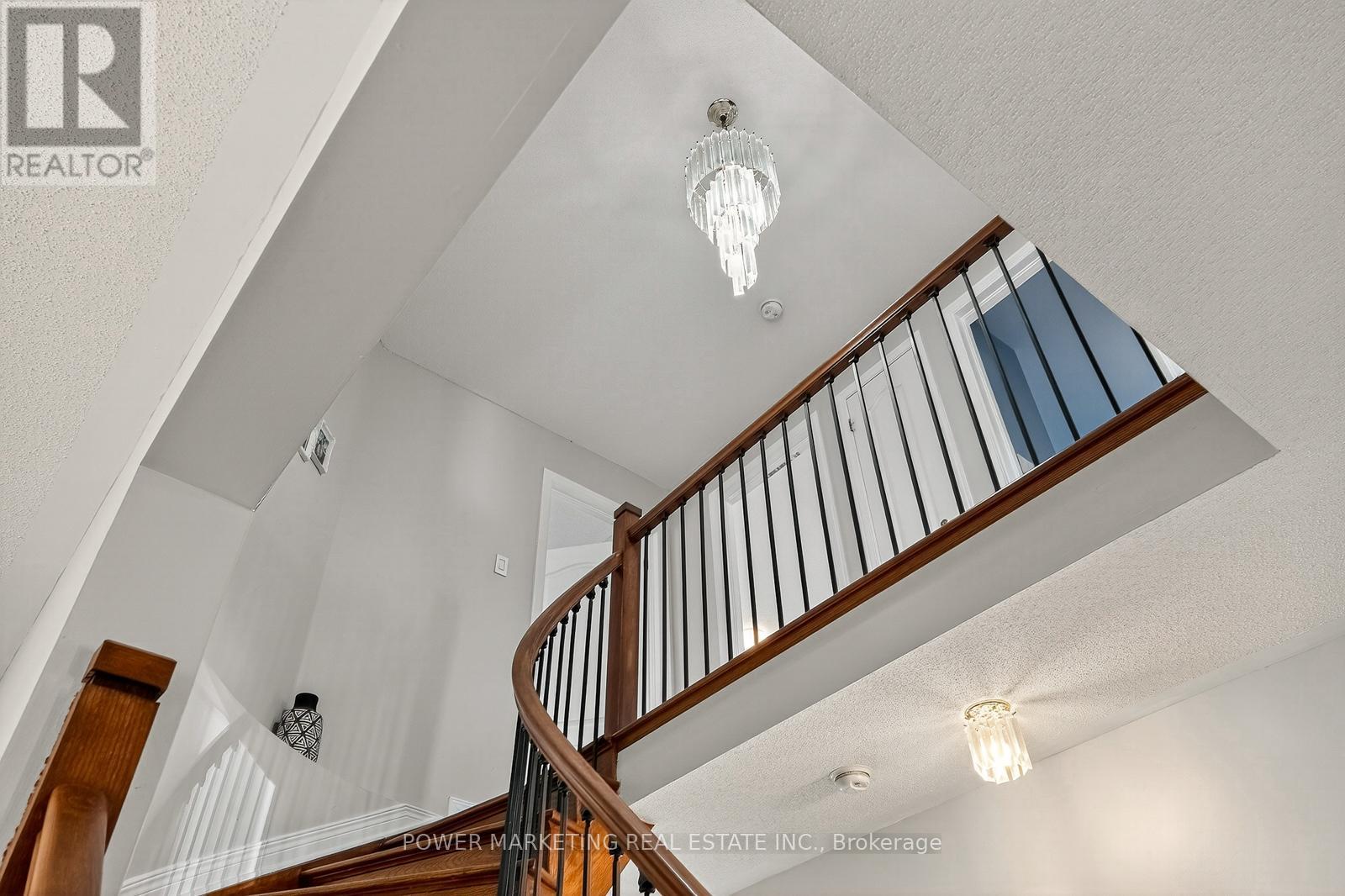 22 NEW DEIGHTON CRESCENT W - 19